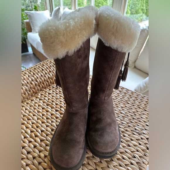Ugg Australia Women’s Plumdale tall calf boots - Picture 3 of 11
